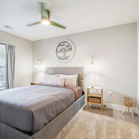 A Pet Friendly Cozy Condo In Traverse City Exterior photo