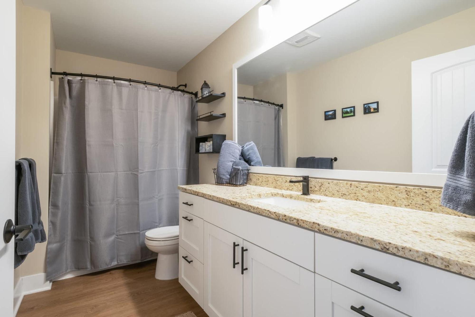 A Pet Friendly Cozy Condo In Traverse City Exterior photo