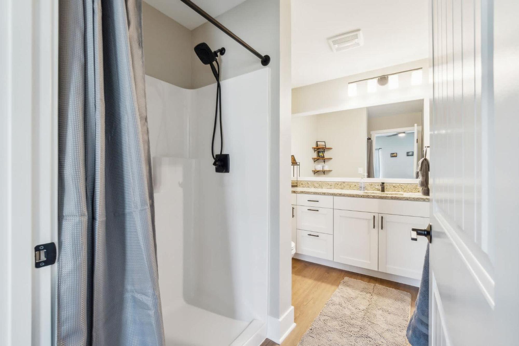 A Pet Friendly Cozy Condo In Traverse City Exterior photo