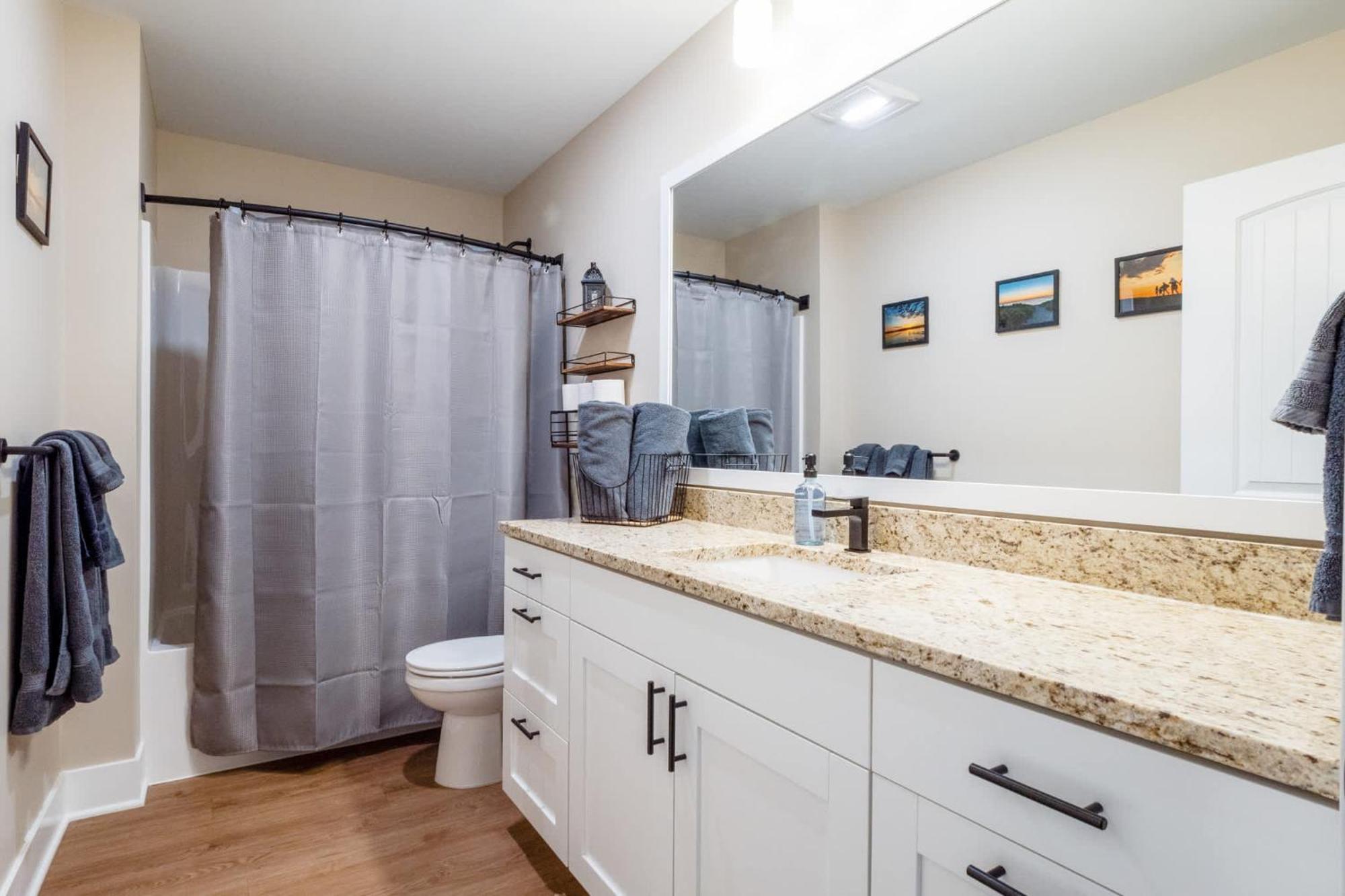 A Pet Friendly Cozy Condo In Traverse City Exterior photo